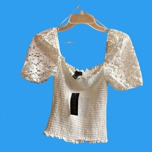 NWT Street-ware Society White EyeletPuff sleeve Stretchy Crop Size Medium